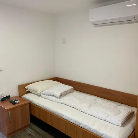 Decorus Guest house *
